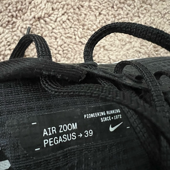Womens Nike Pegasus 39 Shoes - Picture 4 of 5
